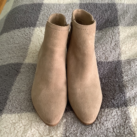 Suede booties size 7 - Picture 4 of 8